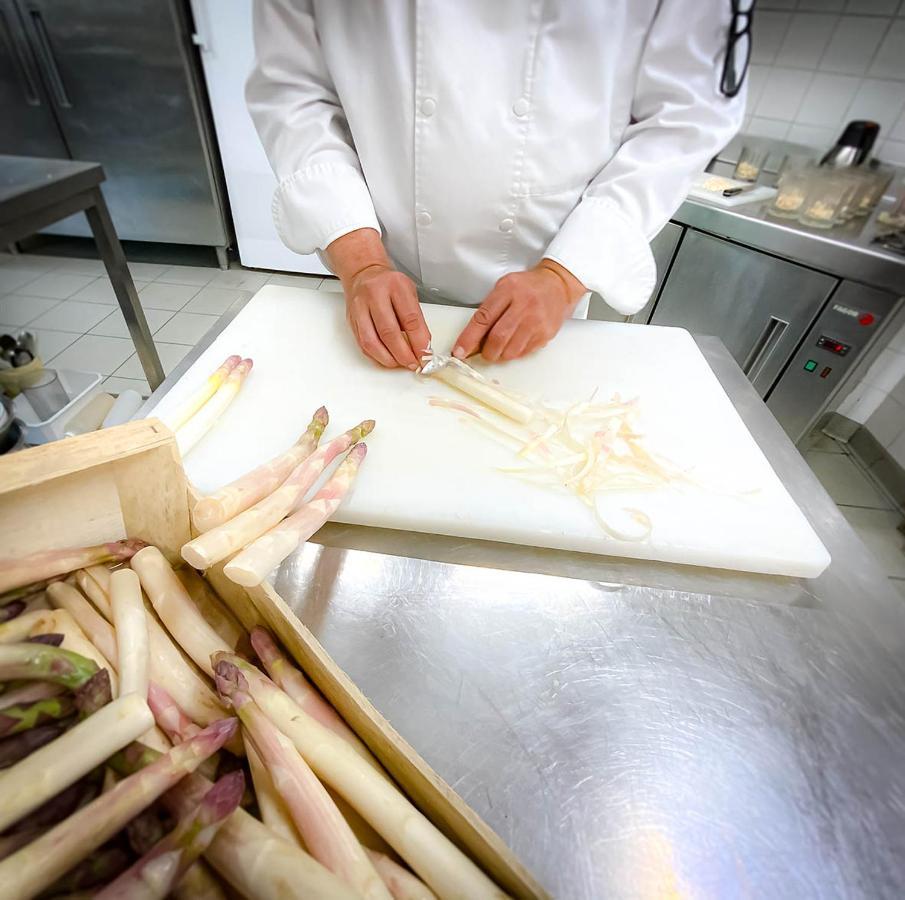 Logis Hotel - Restaurant Le Tulipier Vienne-le-Château Kültér fotó
