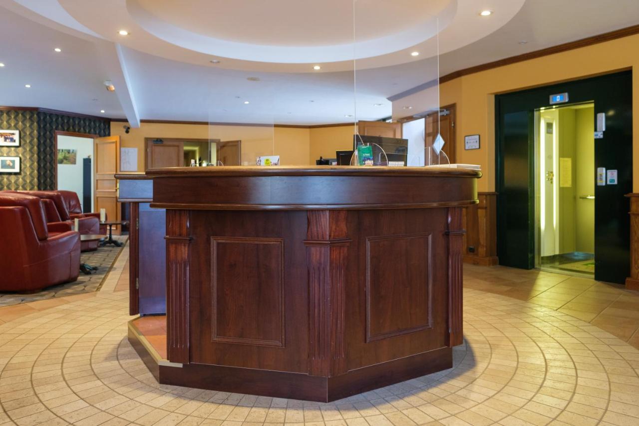 Logis Hotel - Restaurant Le Tulipier Vienne-le-Château Kültér fotó