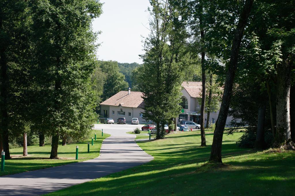 Logis Hotel - Restaurant Le Tulipier Vienne-le-Château Szoba fotó