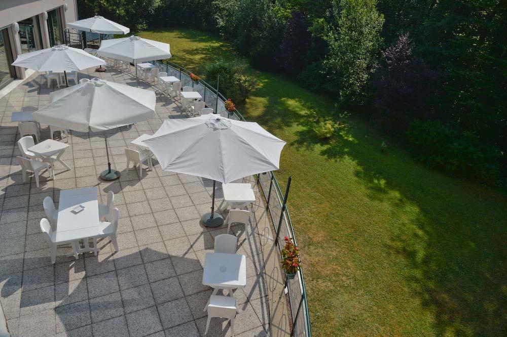 Logis Hotel - Restaurant Le Tulipier Vienne-le-Château Kültér fotó