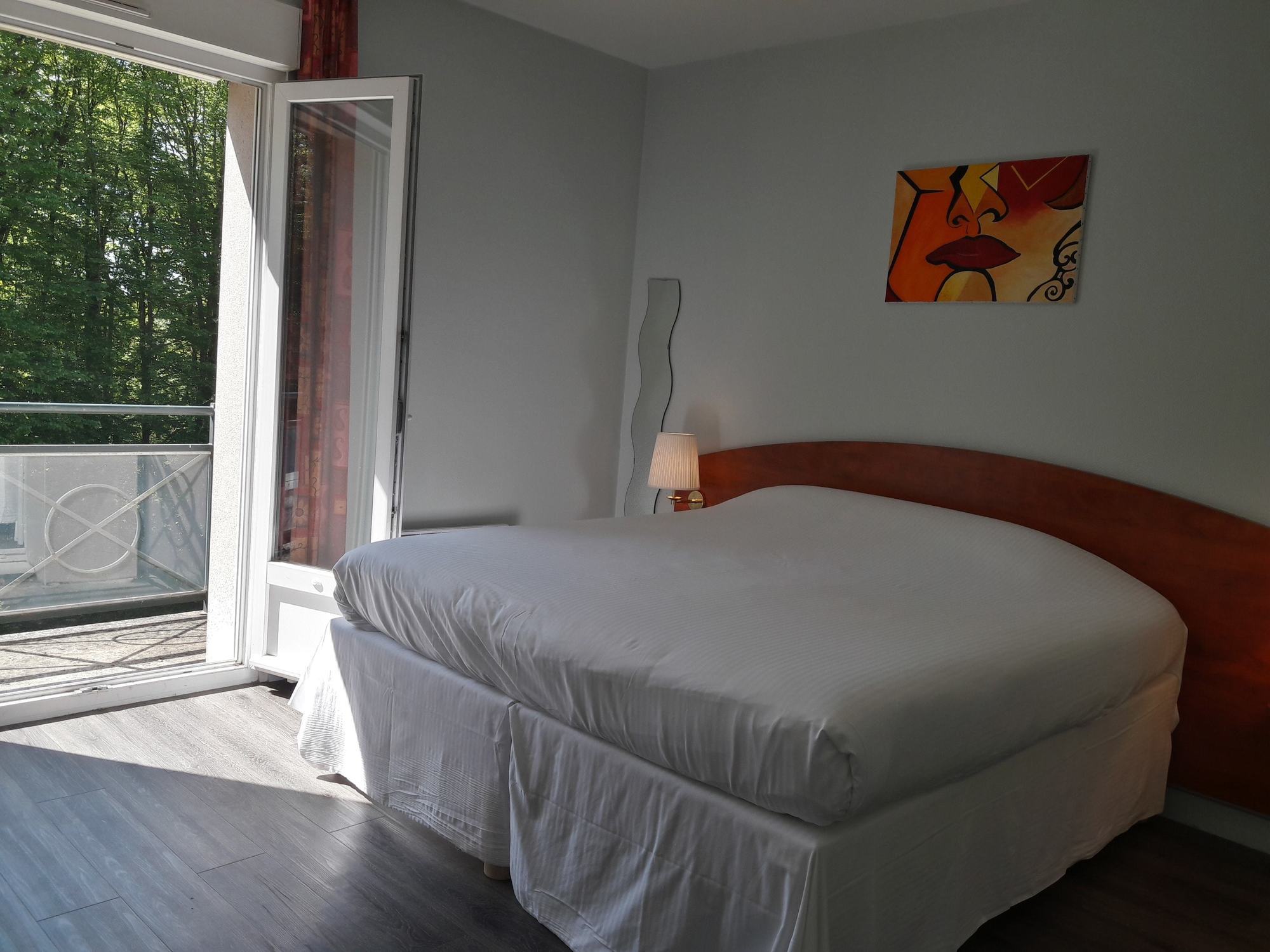 Logis Hotel - Restaurant Le Tulipier Vienne-le-Château Kültér fotó