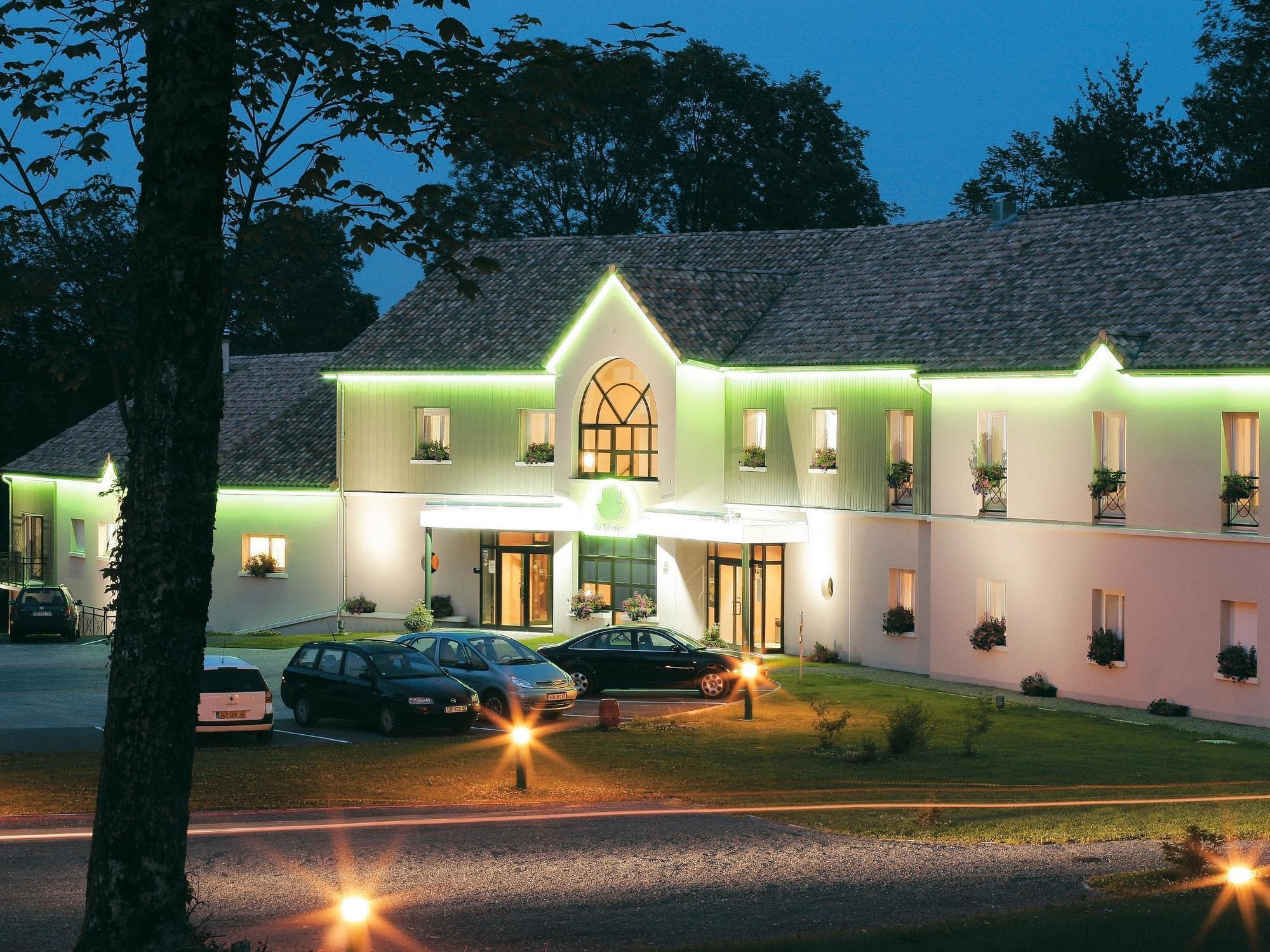 Logis Hotel - Restaurant Le Tulipier Vienne-le-Château Kültér fotó